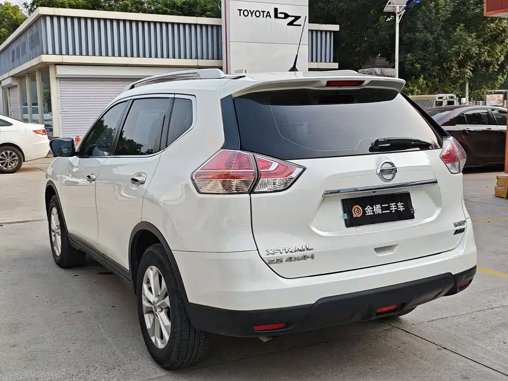Nissan X-Trail 2015