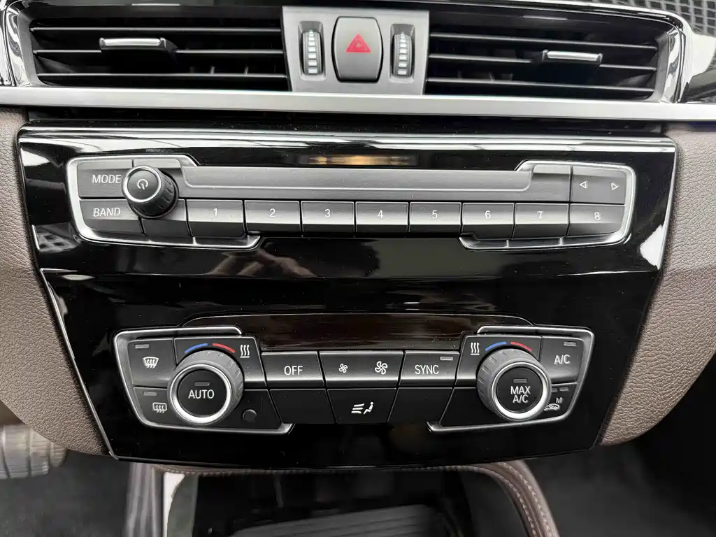 BMW X1 2022 — фото 12