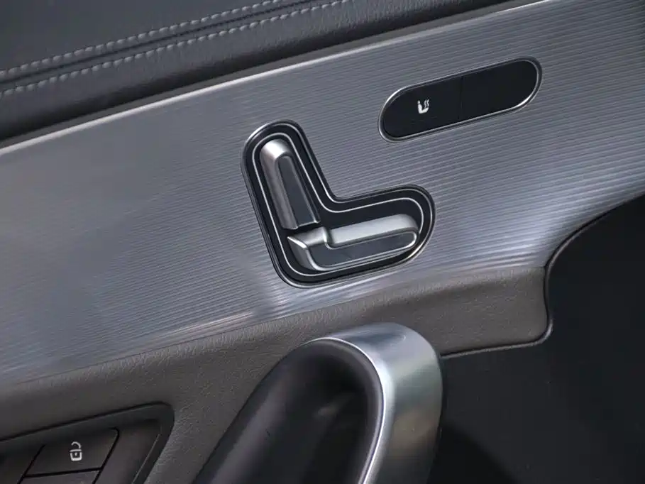 Mercedes-Benz A-Class AMG 2023 — фото 54