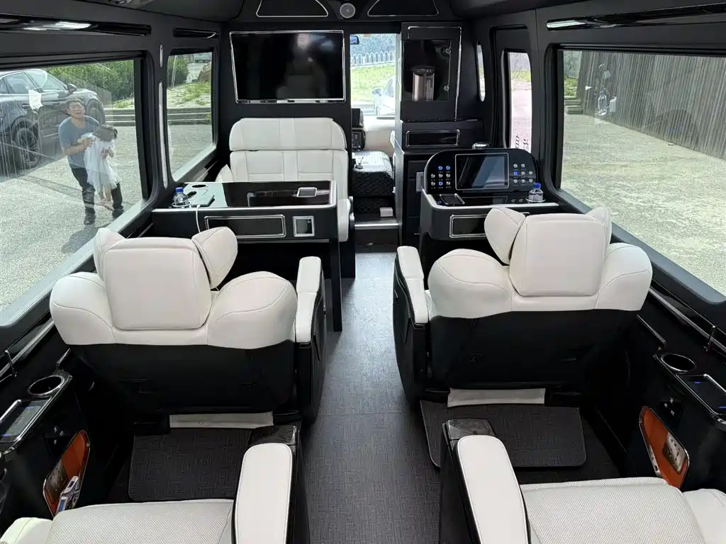 Toyota Coaster 2023 — фото 18