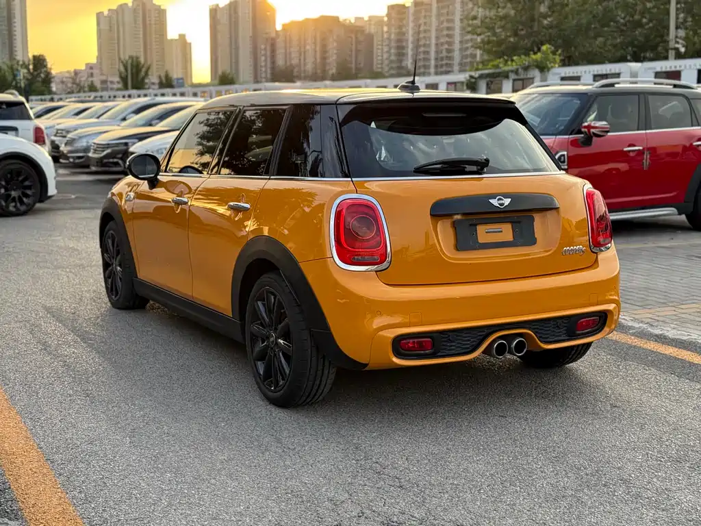 MINI MINI 2016