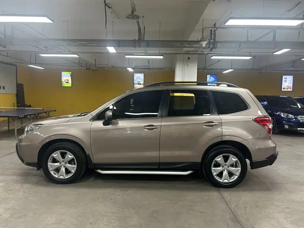 Subaru Forester 2014 — фото 4