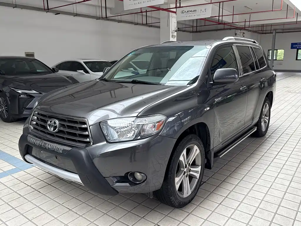 Toyota Highlander 2011 — фото 1
