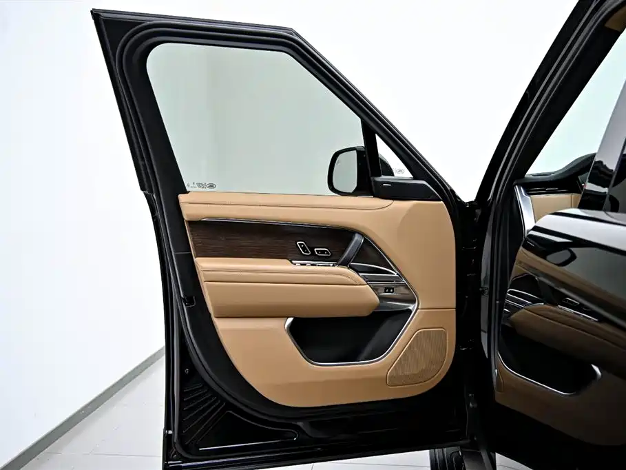 Land Rover Range Rover 2024 — фото 20