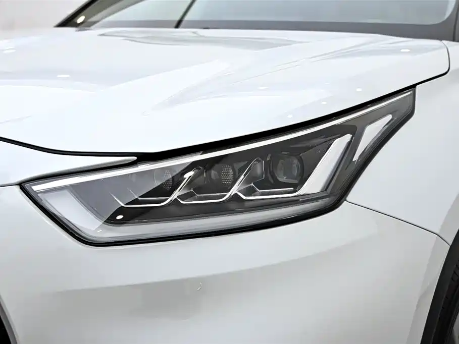 Toyota Highlander 2023 — фото 9