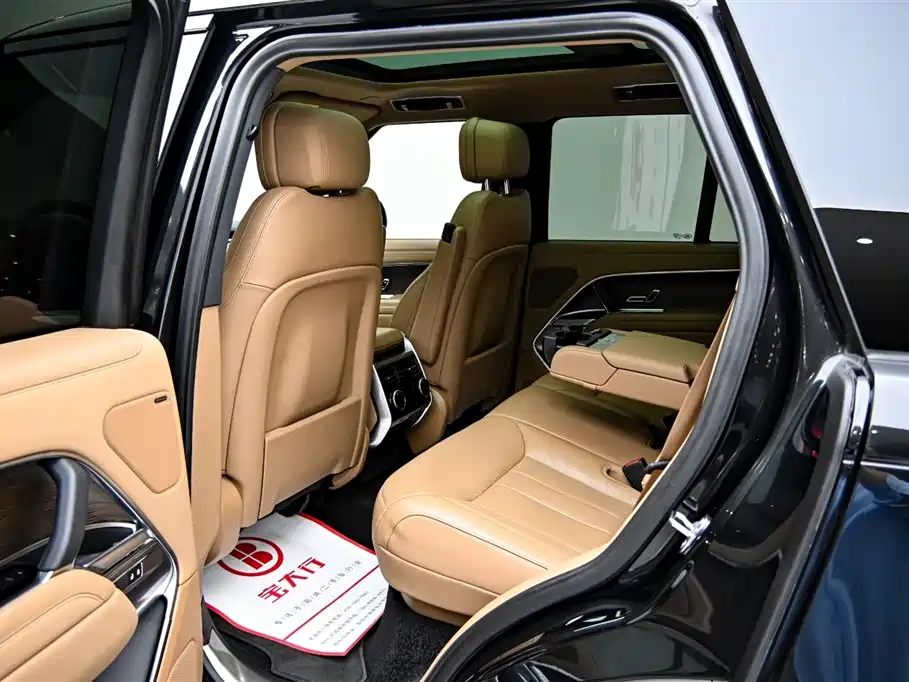 Land Rover Range Rover 2024 — фото 13