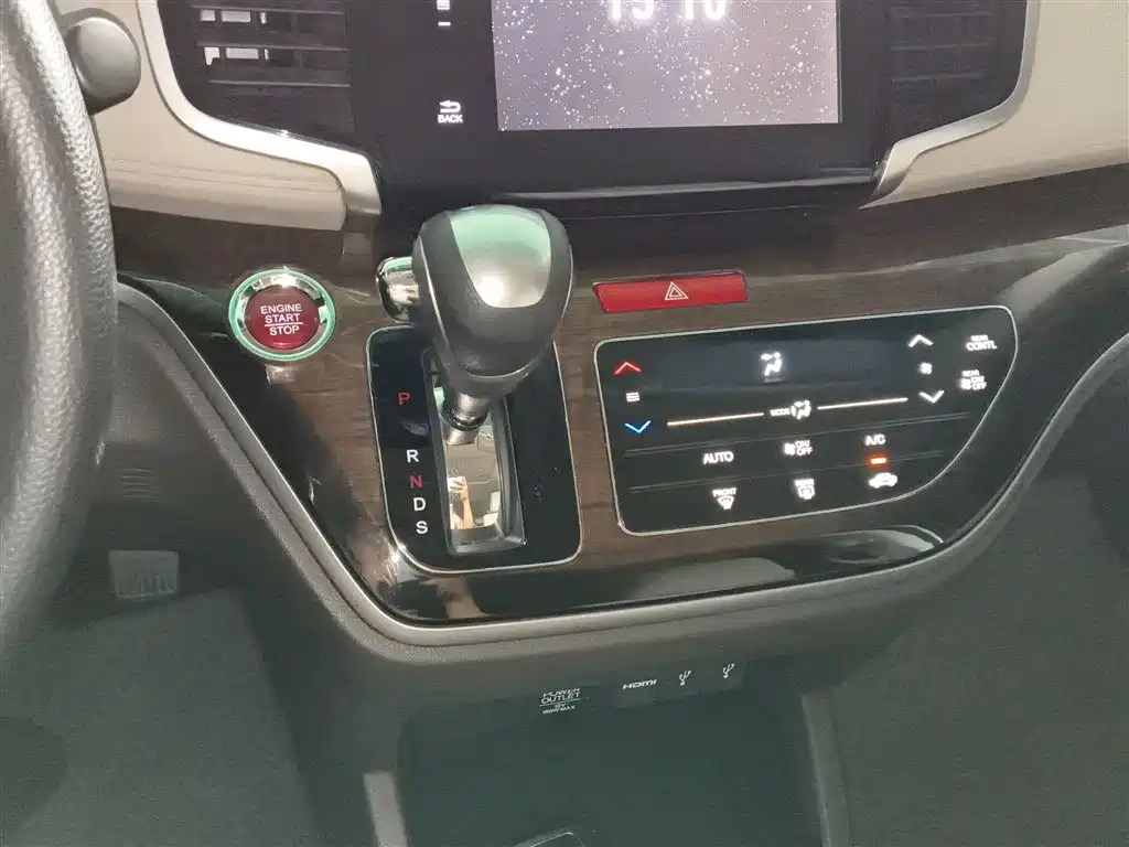 Honda Odyssey 2018 — фото 10