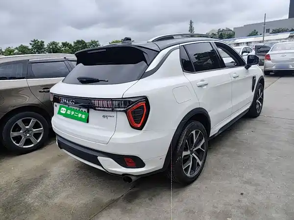 Lynk & Co 01 EM-P 2019