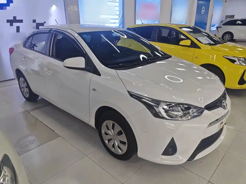 Toyota Yaris L 2020 — фото 22