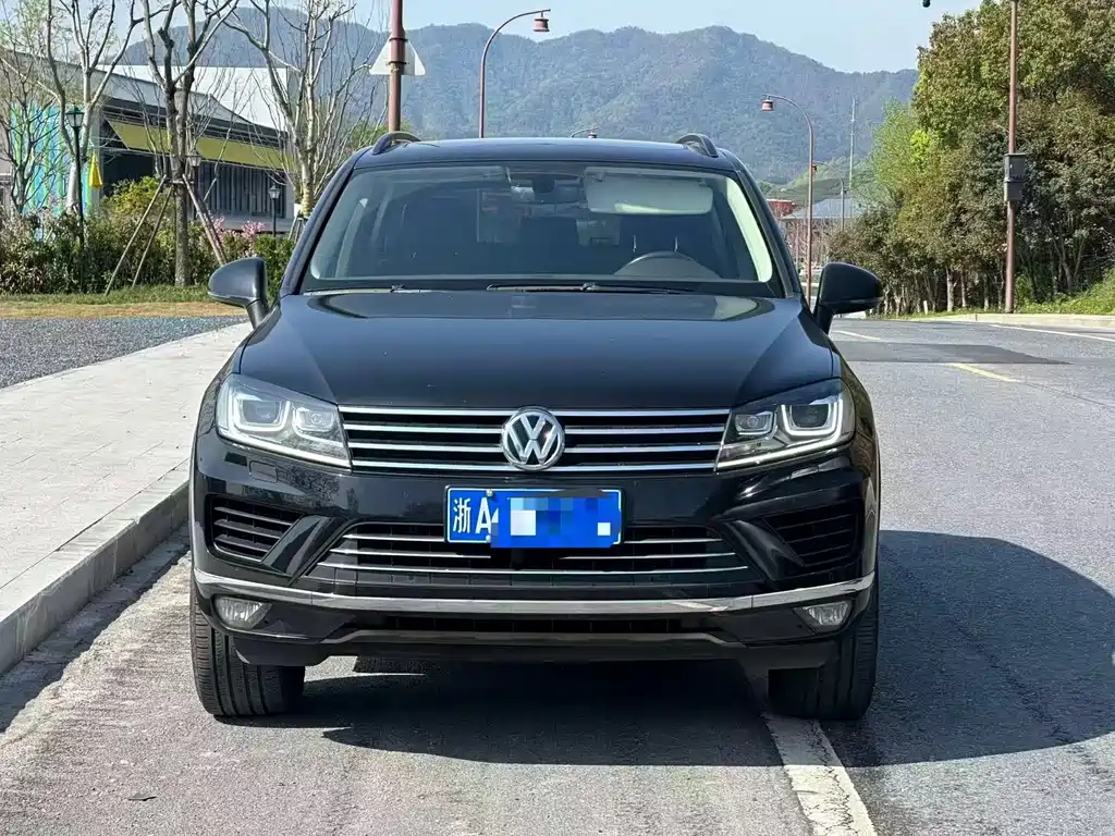 Volkswagen Touareg 2017 — фото 2