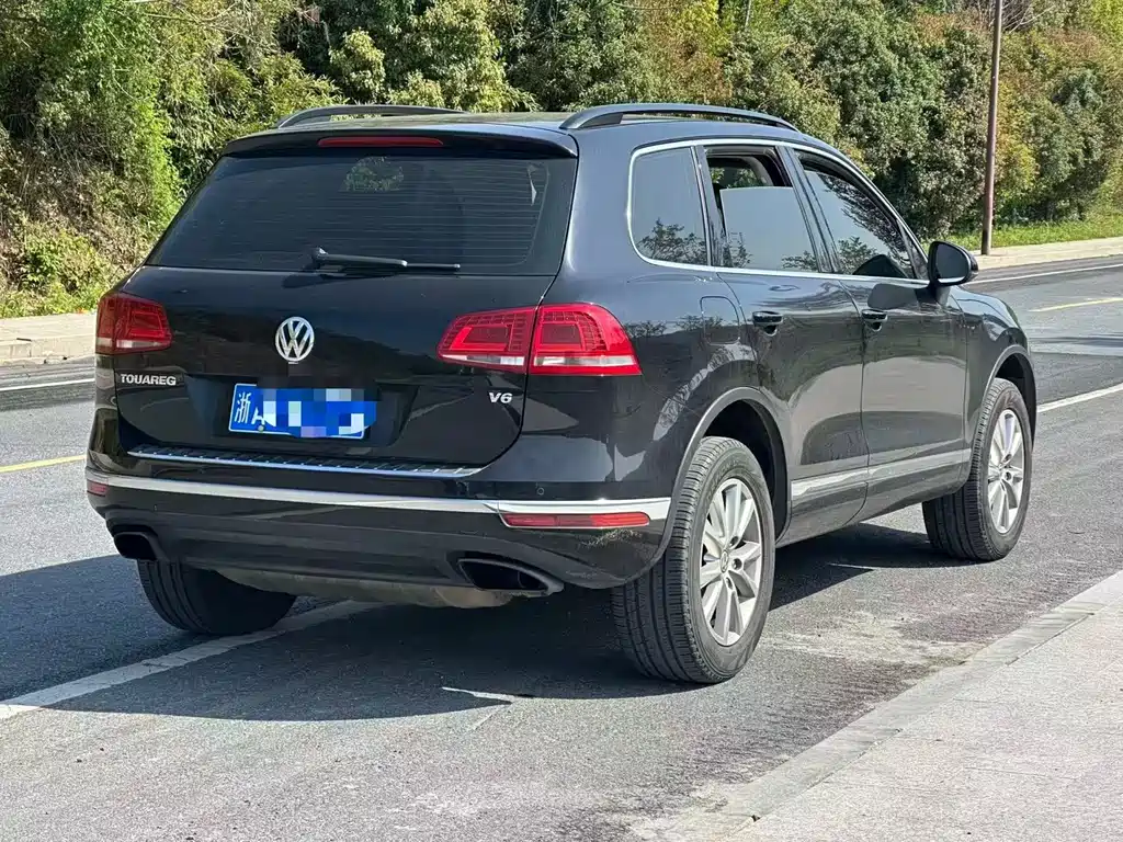 Volkswagen Touareg 2017 — фото 6