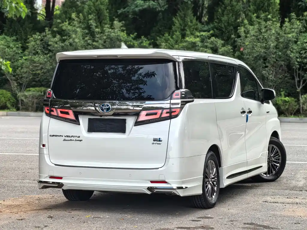 Toyota Vellfire 2021 — фото 6