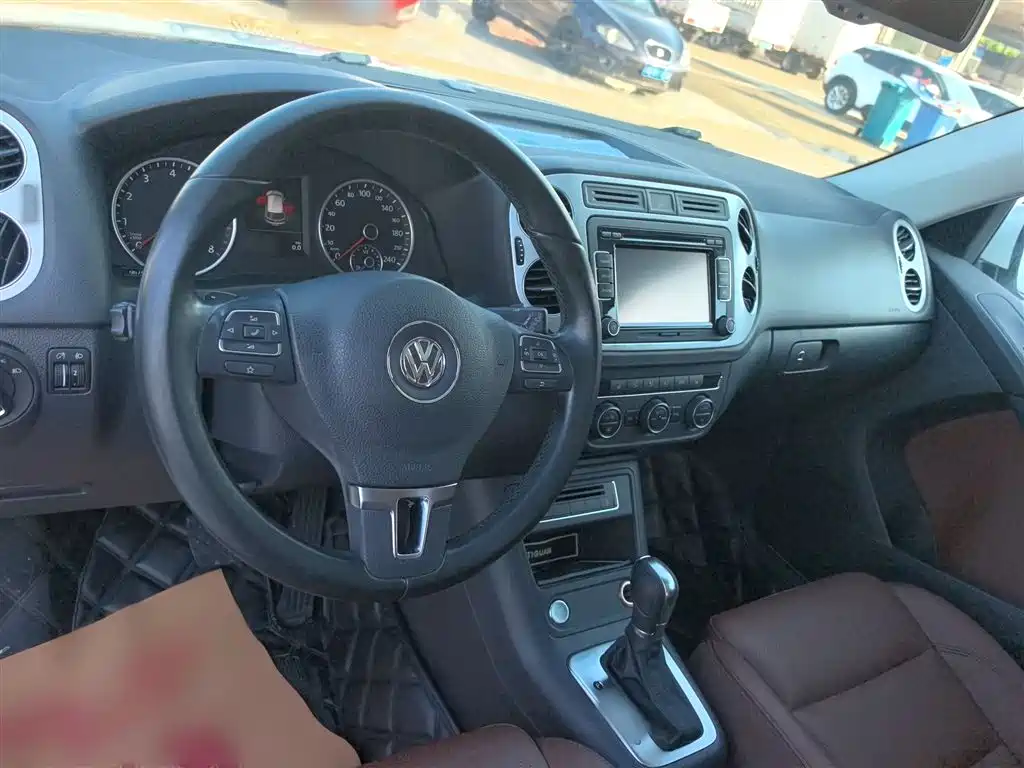 Volkswagen Tiguan 2015 — фото 19
