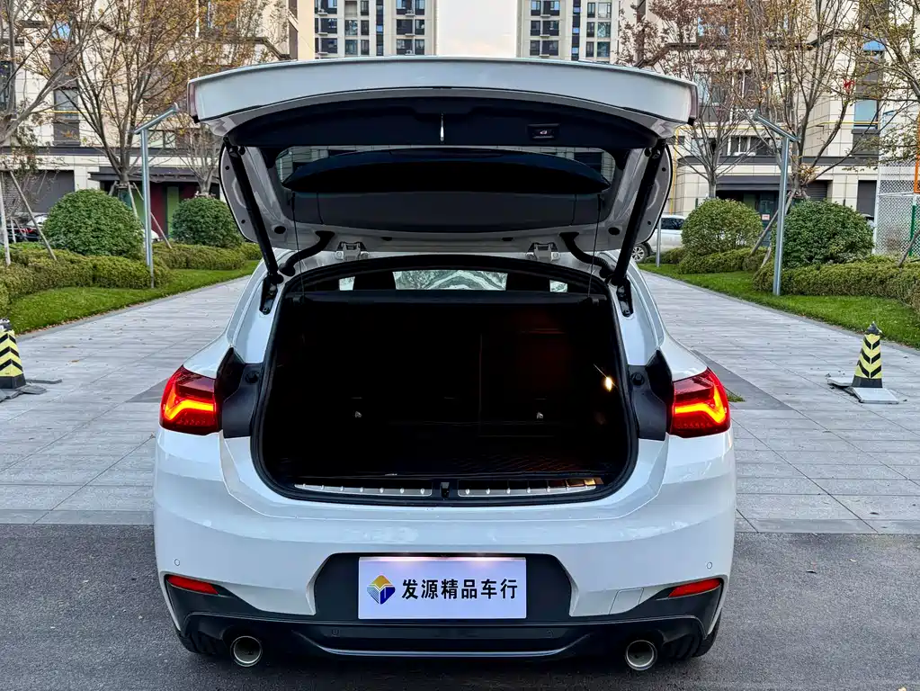 BMW X2 2023 — фото 13