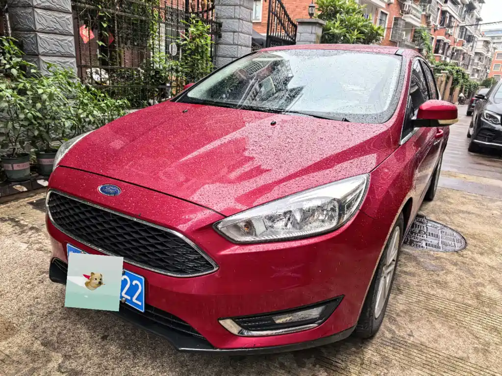 Ford Focus 2018 — фото 1