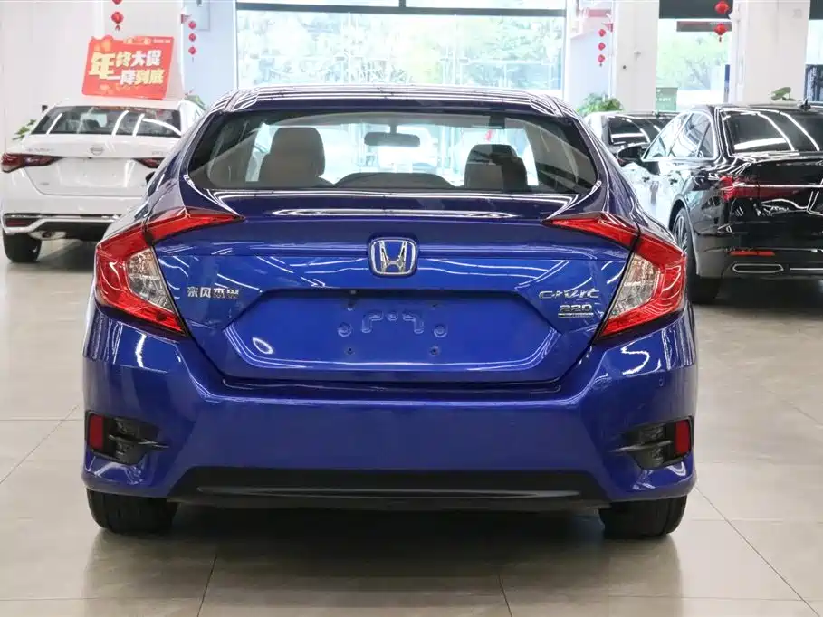 Honda Civic 2018 — фото 4