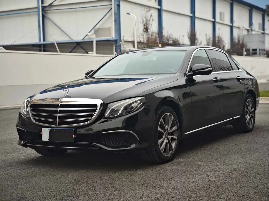 Mercedes-Benz E-Class 2019 — фото 1