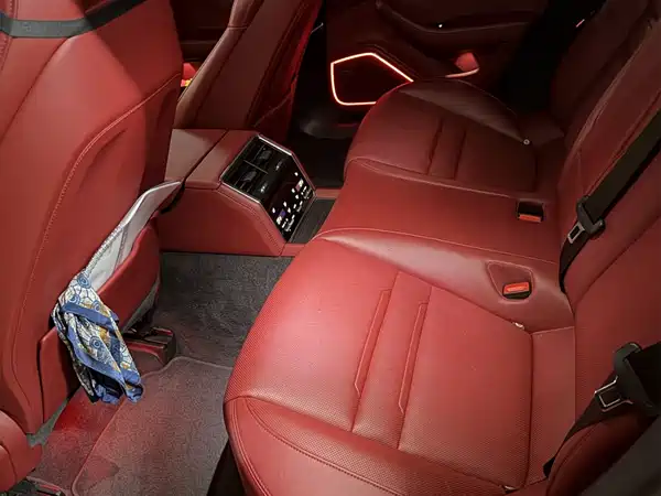 Porsche Panamera 2023