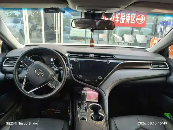 Toyota Camry 2021
