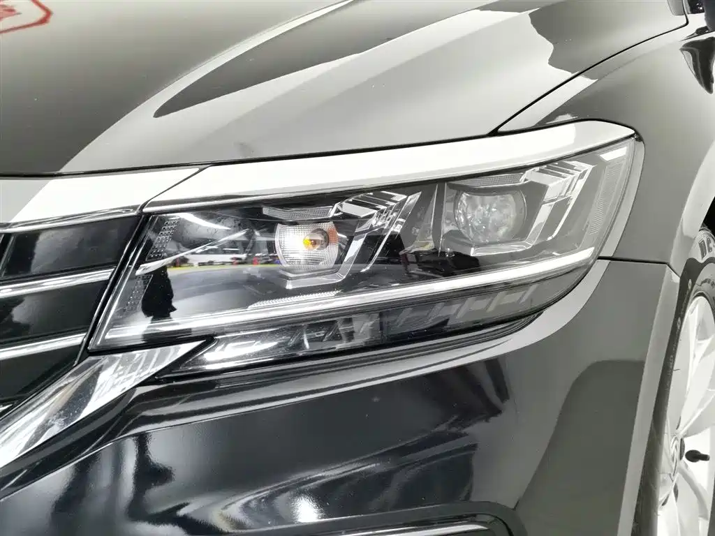 Volkswagen Passat 2020 — фото 7