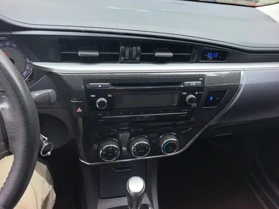 Toyota Corolla 2014 — фото 13