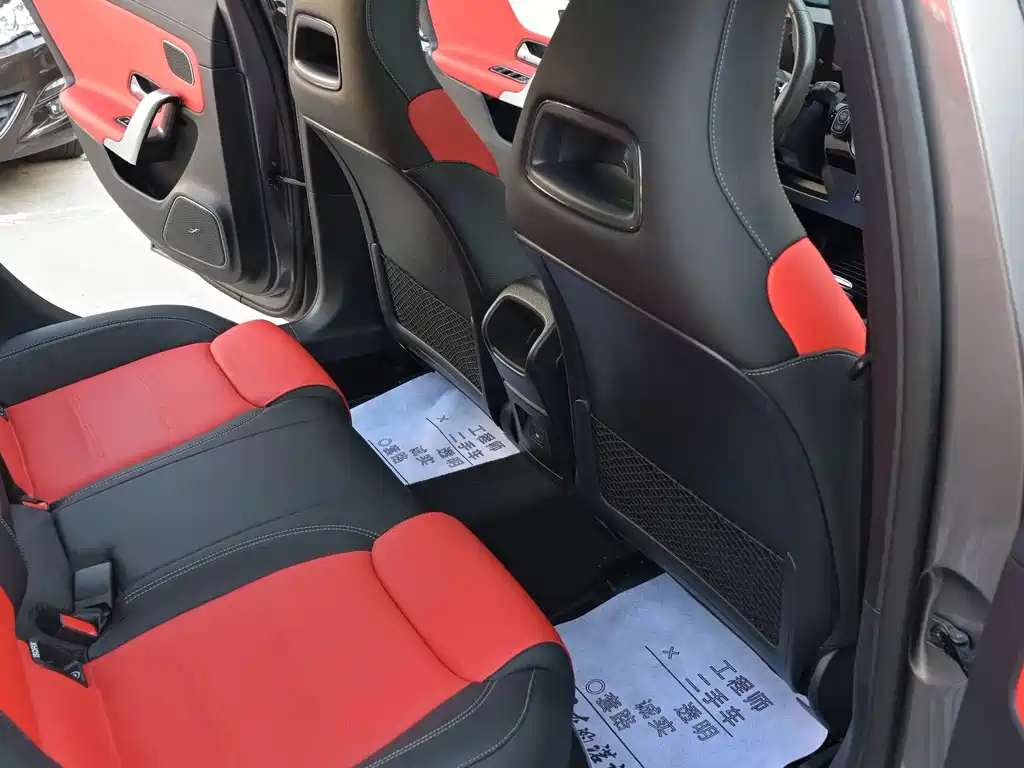 Mercedes-Benz A-Class AMG 2024 — фото 16