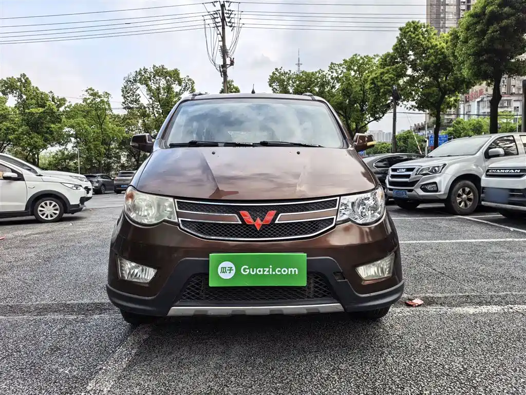 Wuling Hongguang 2015 — фото 24