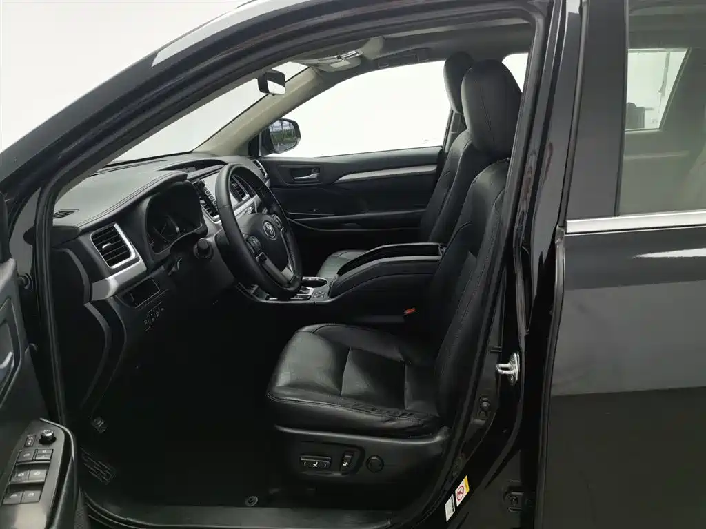 Toyota Highlander 2019 — фото 10