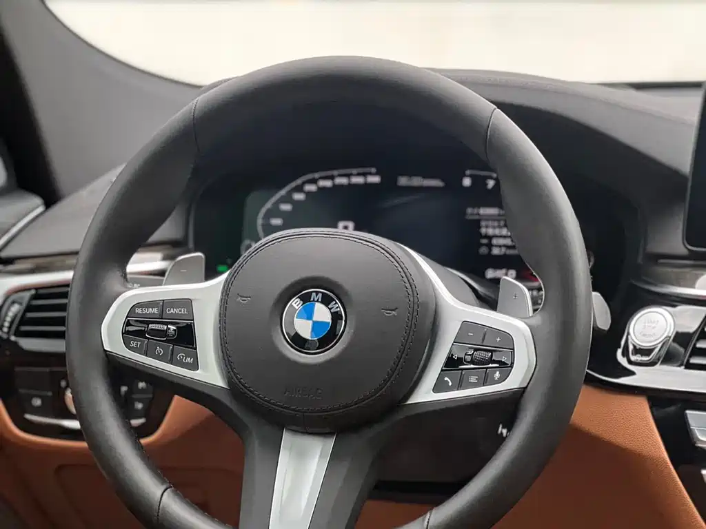 BMW 6 Series GT 2022 — фото 14