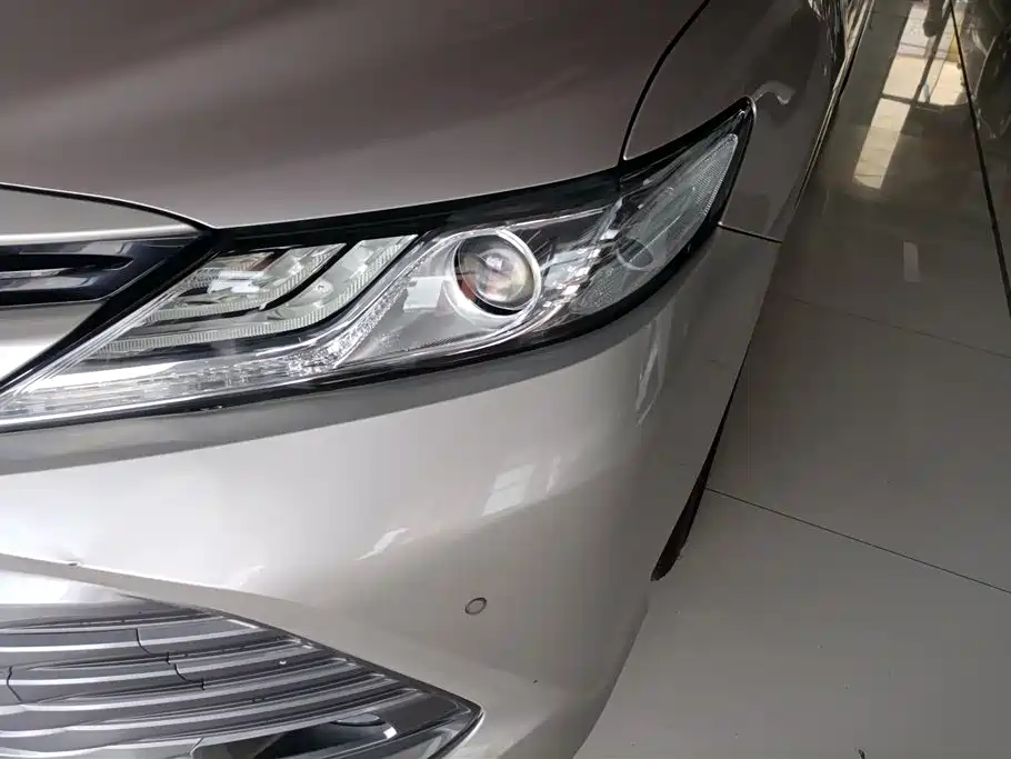 Toyota Camry 2019 — фото 5