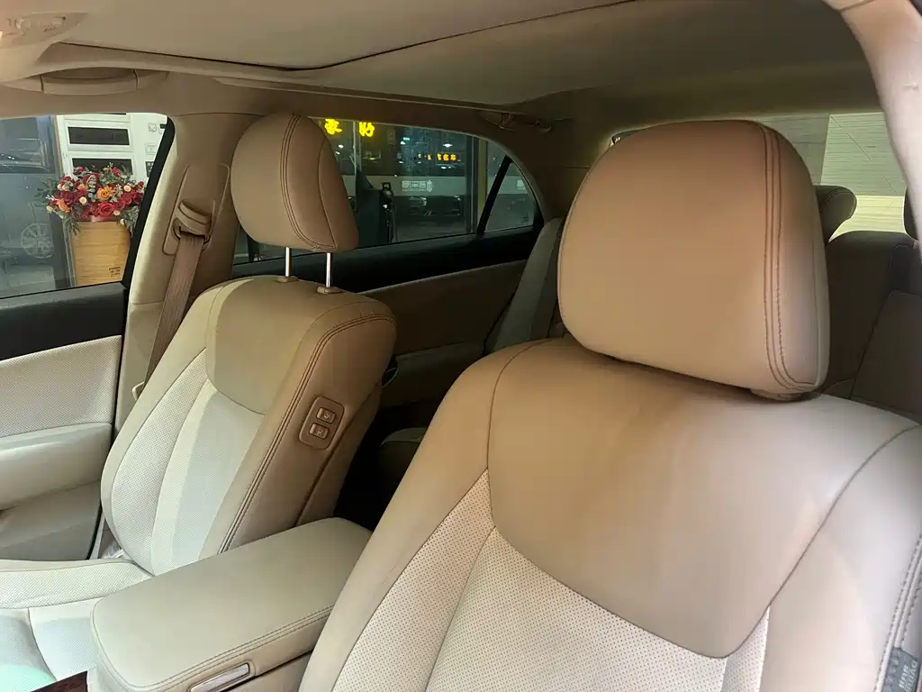 Toyota Crown 2013 — фото 18