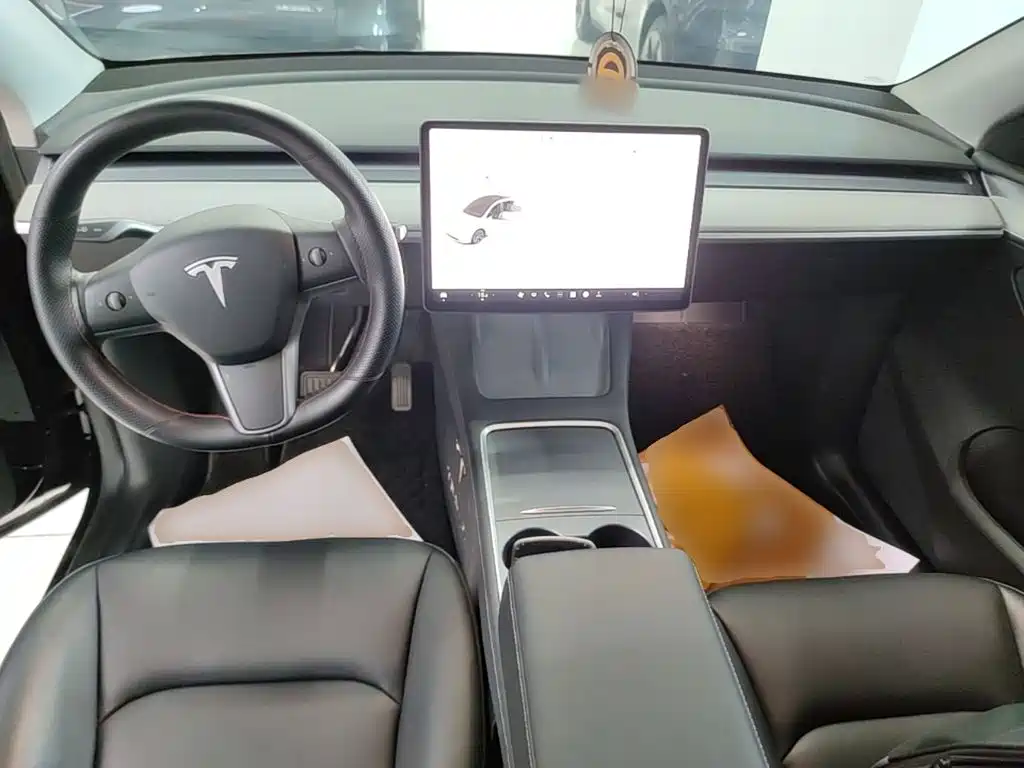 Tesla Model Y 2023 — фото 10