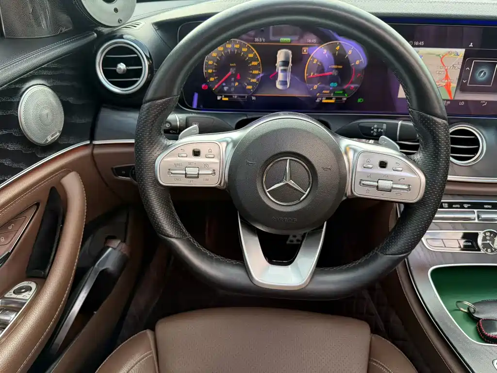 Mercedes-Benz E-Class 2019 — фото 8