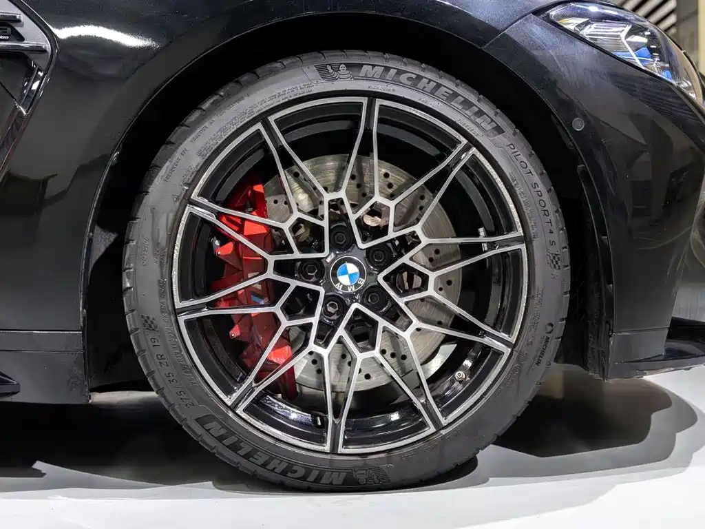 BMW M3 2024 — фото 9