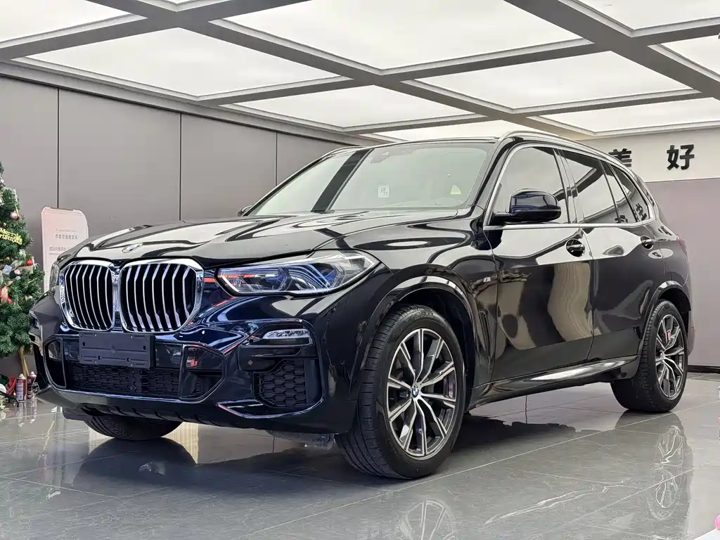 BMW X5 2018 — фото 1