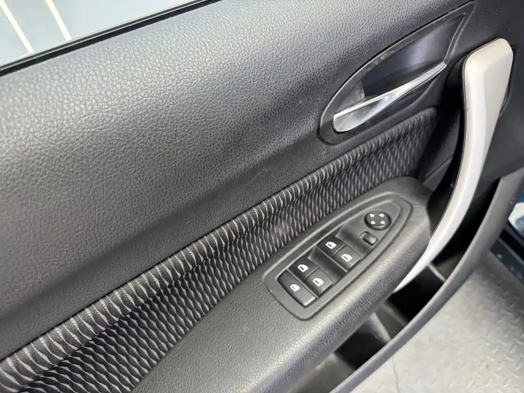 BMW 1 Series 2012 — фото 10