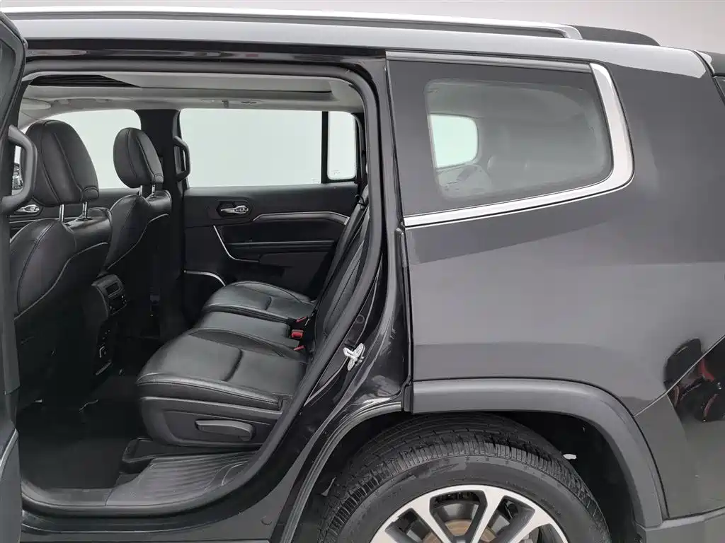 Jeep Grand Commander 2019 — фото 15