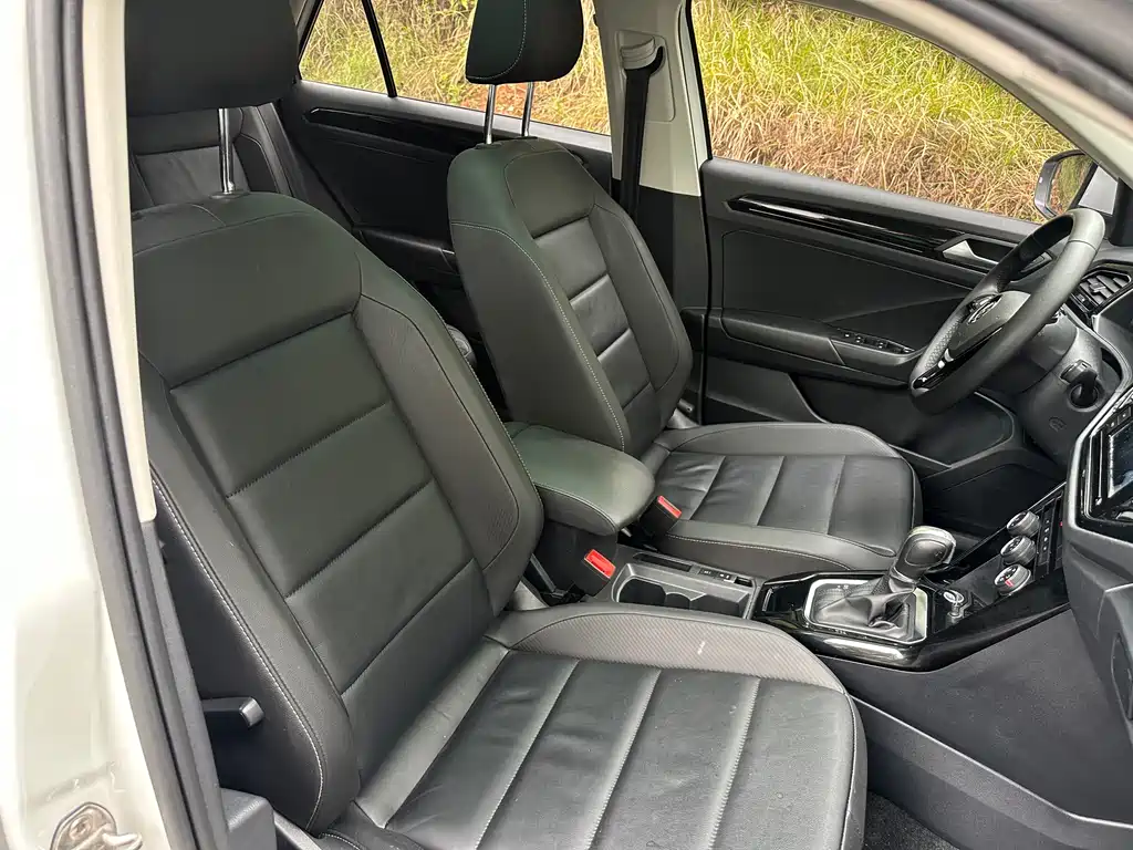 Volkswagen T-Roc 2020 — фото 23