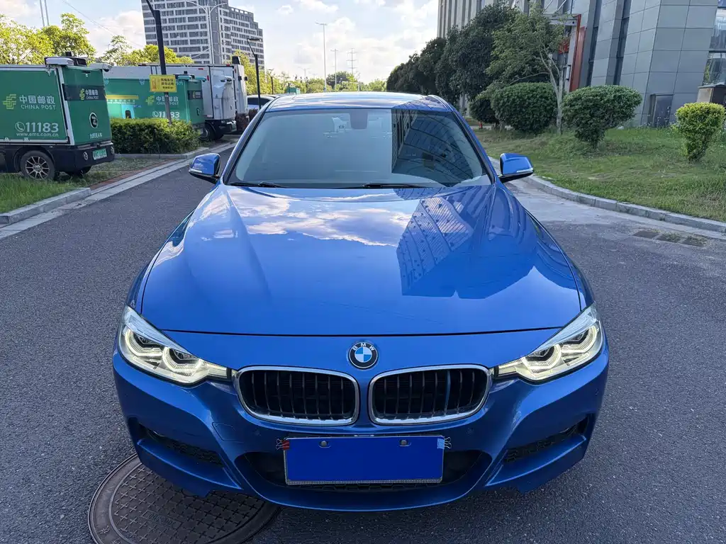 BMW 3 Series 2018 — фото 2