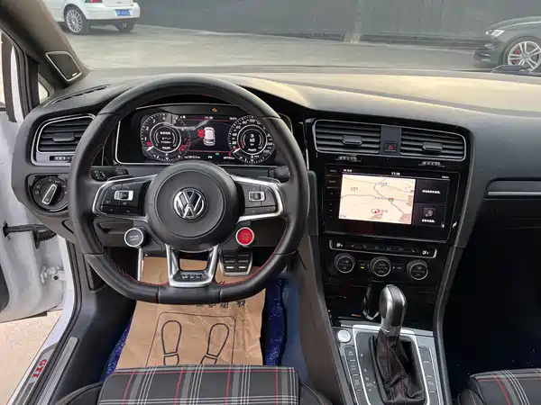 Volkswagen Golf GTI 2019