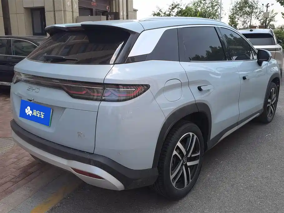 BYD L DM-i 2024 — фото 3