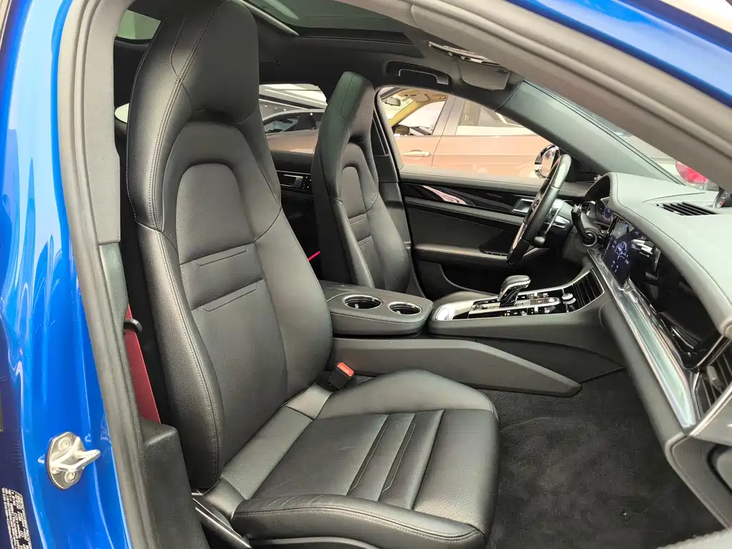 Porsche Panamera 2018 — фото 20