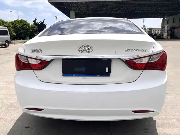 Hyundai Sonata 2011