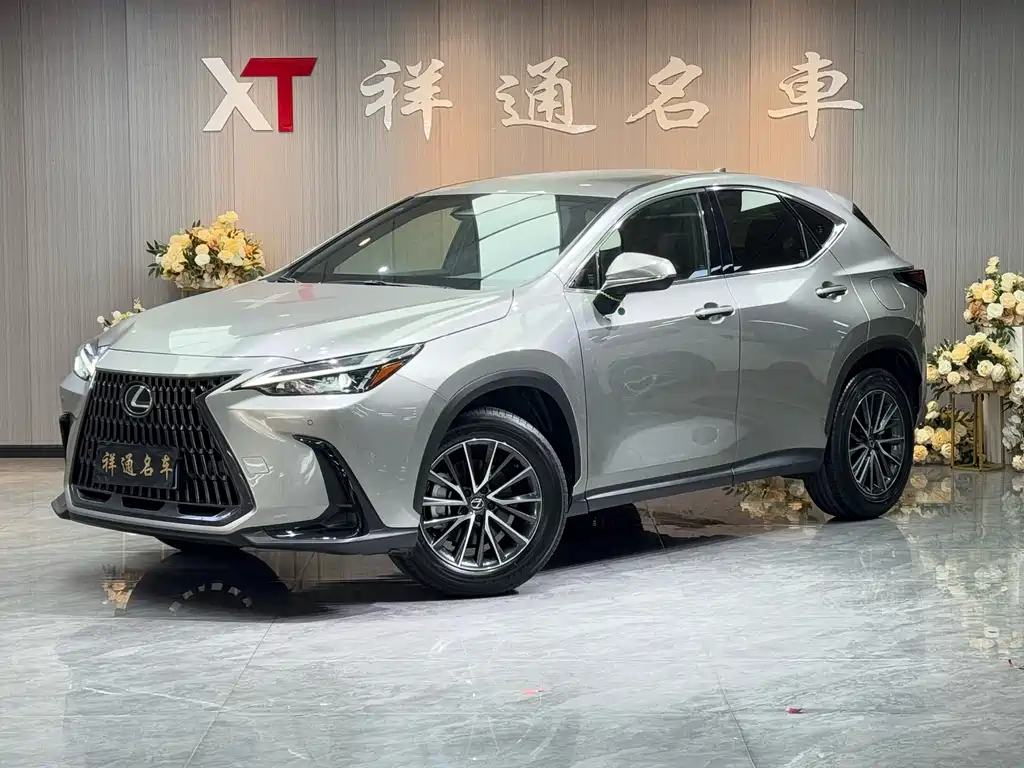 Lexus NX 2023