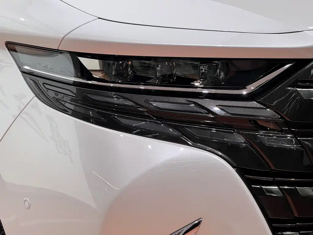 Toyota Alphard 2025 — фото 5