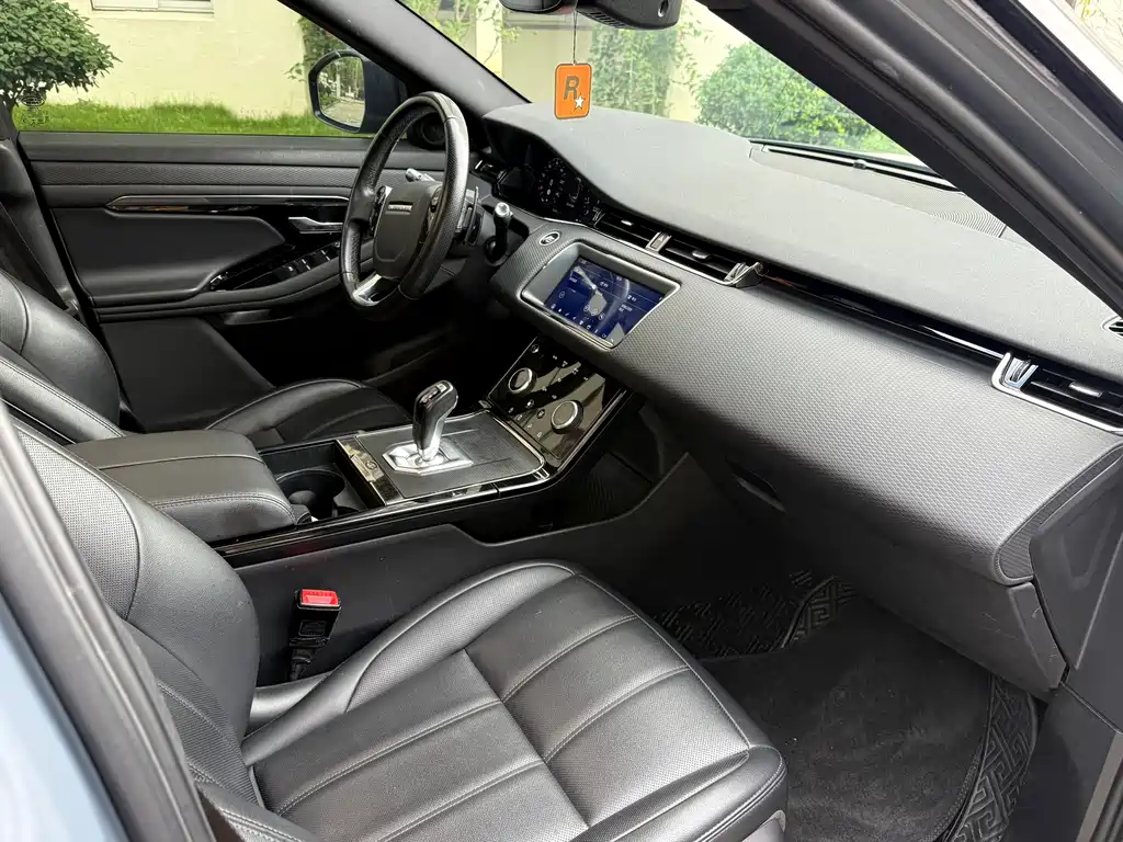 Land Rover Evoque 2021 — фото 10