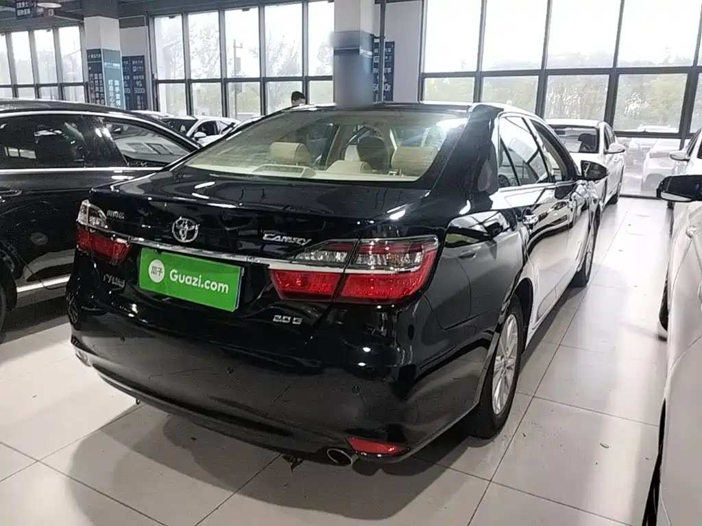 Toyota Camry 2016 — фото 7