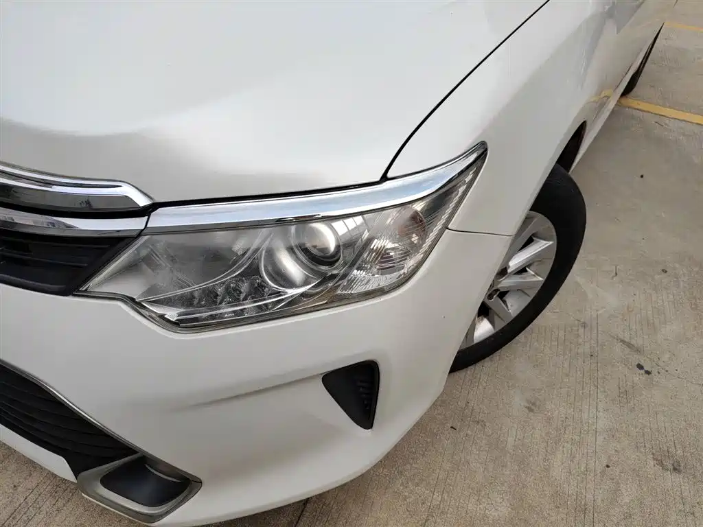 Toyota Camry 2015 — фото 18