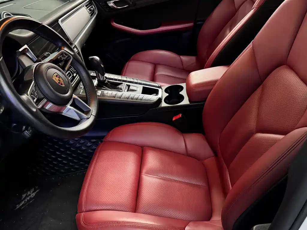 Porsche Macan 2019 — фото 10