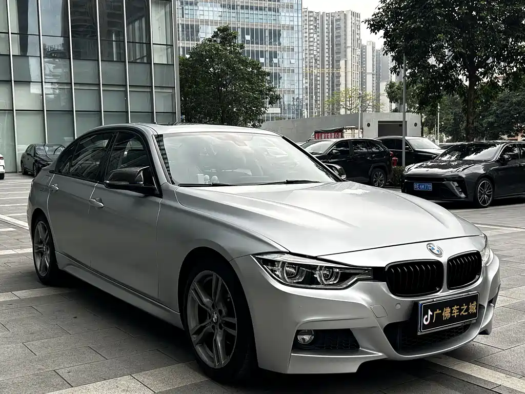 BMW 3 Series 2018 — фото 3